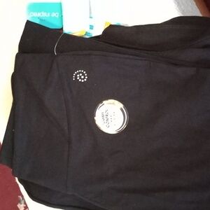 Be Inspired performance stretch capris medium black (Rox345)